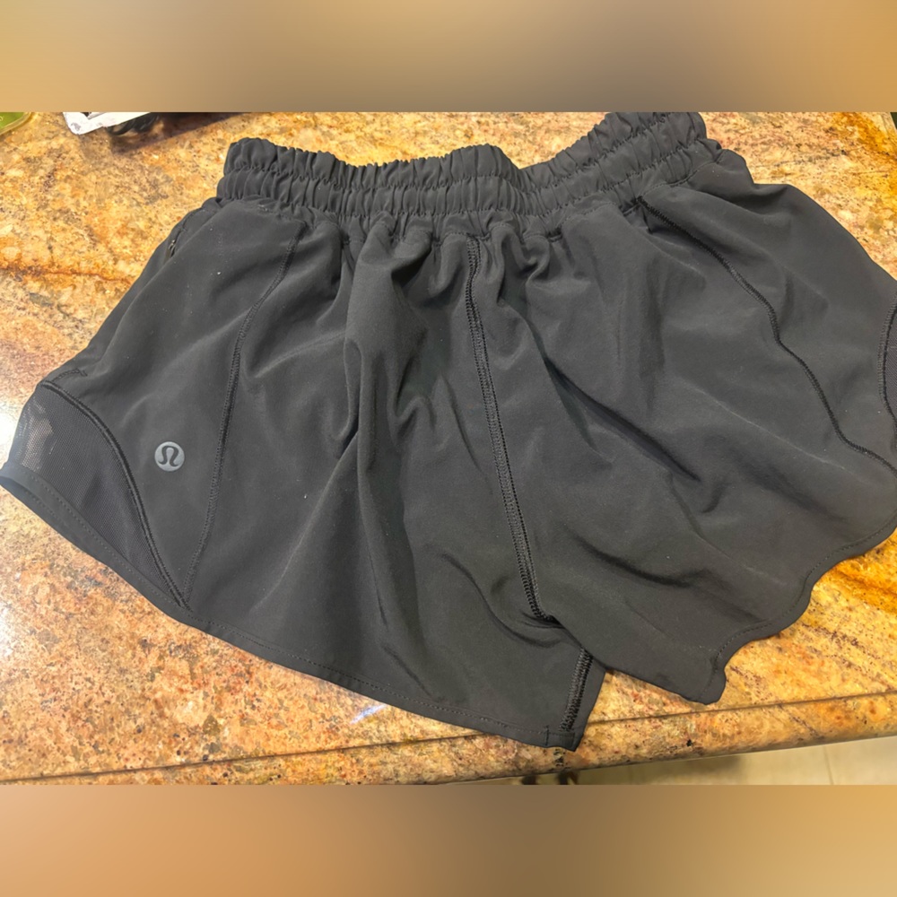 Lululemon Hotty Hot Low-Rise Shorts 2.5 Inches